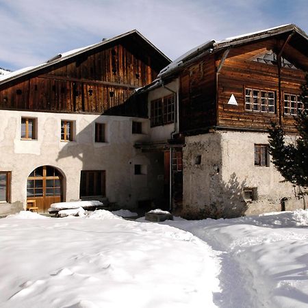Sta-Maria Youth Hostel Santa Maria Val Muestair Экстерьер фото